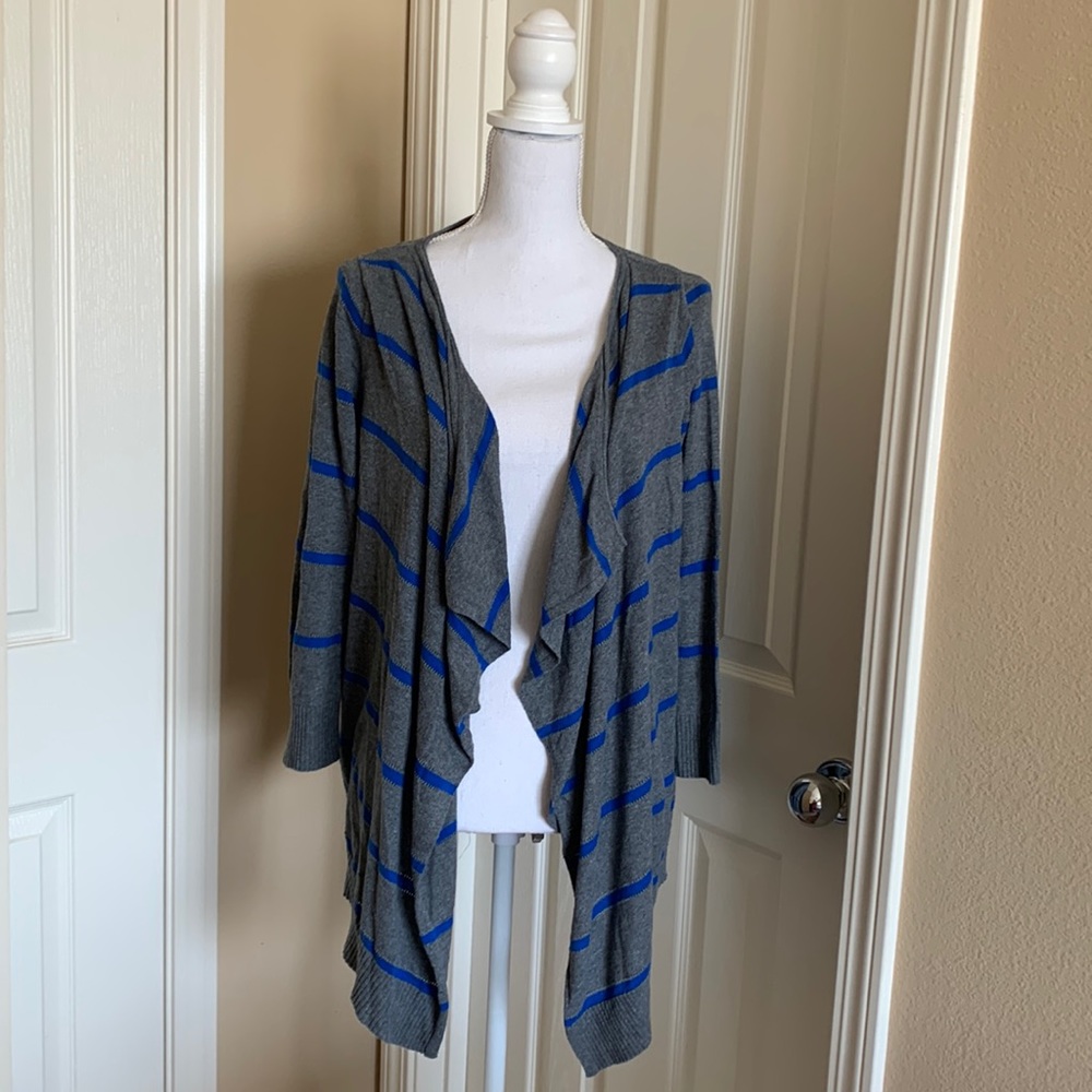 American Eagle grey Blue stripe sweater cardigan